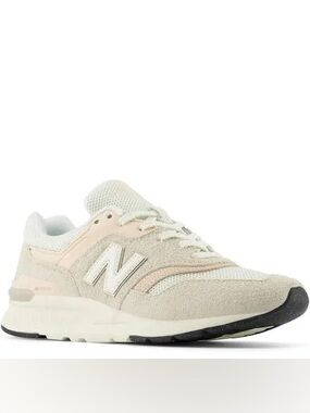 New Balance 997H Sneaker in White and Blush Size 11